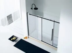 Porta Sopravasca Velo Cm 170 H150 Anta Scorrevole Sinistra Cristallo Serigrafato Profili Nero Opaco